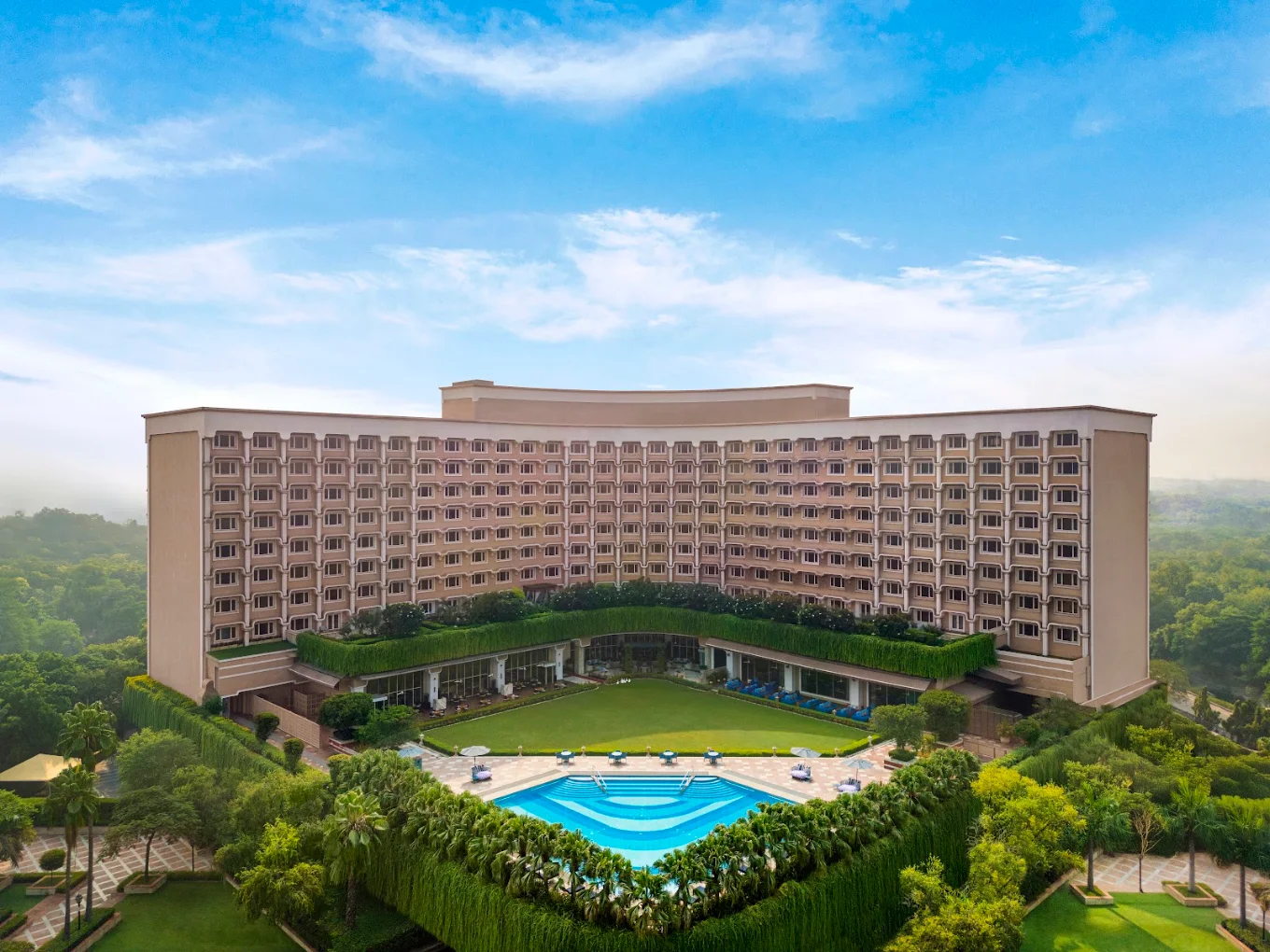 The Taj Palace, Chanakyapuri, New Delhi &mdash; exterior and grounds